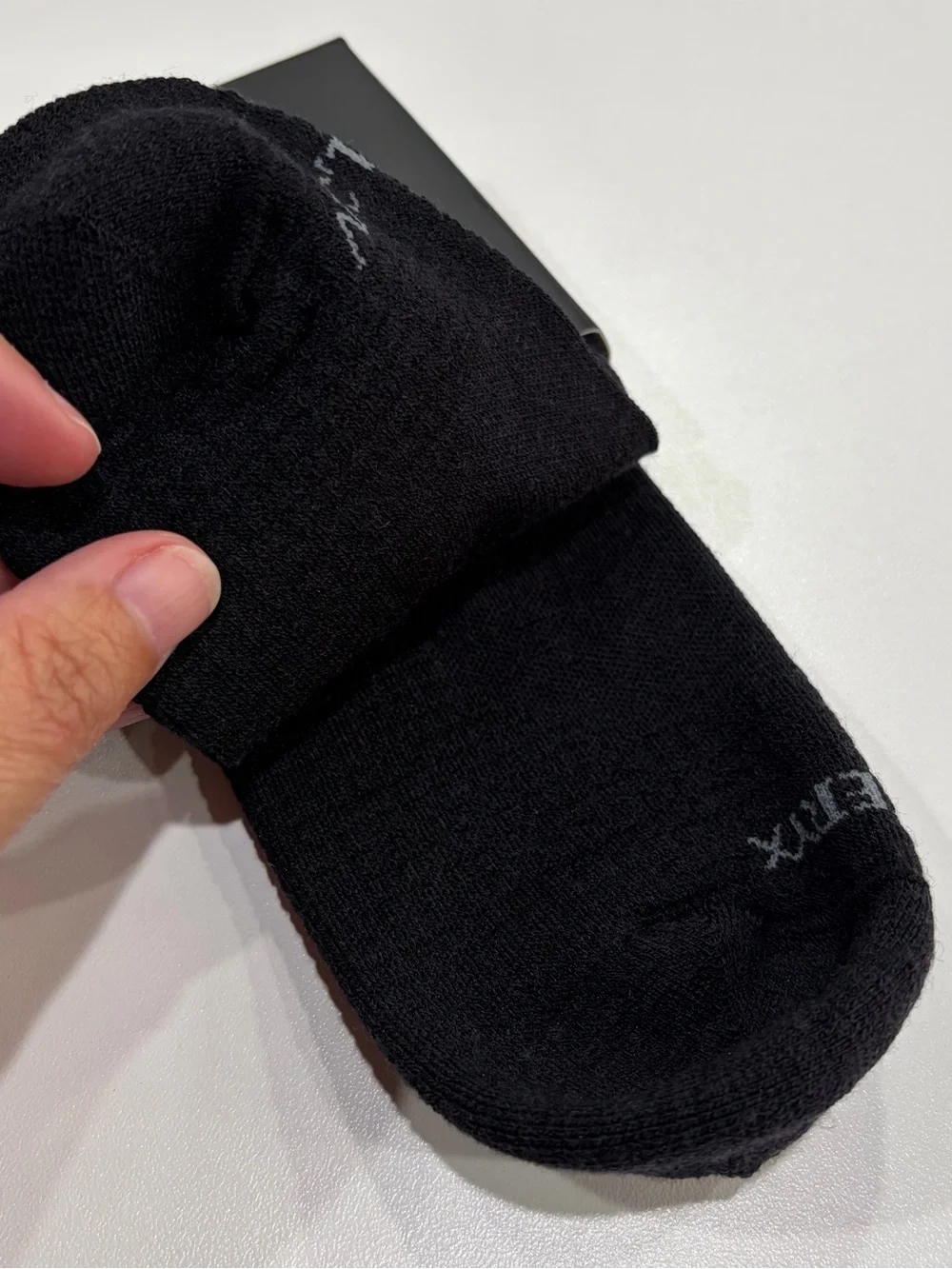 Arc’teryx Adult Medium Merino Wool Low Cut Sock Black NWT Target Cushion